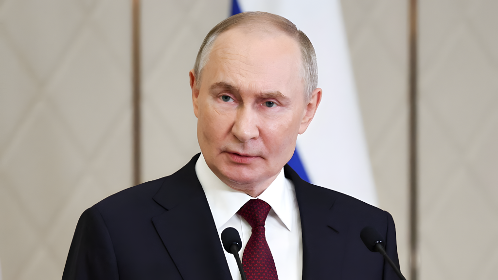 Conferenza fiume di Putin: l’economia russa, l’Ucraina e le frecciate all’Occidente